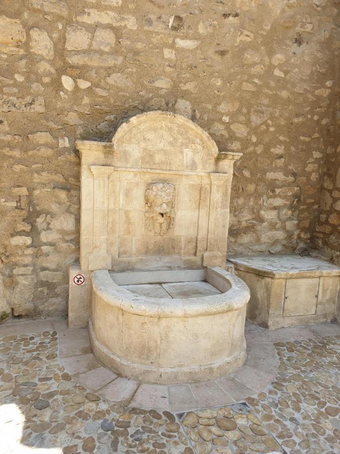 Appartamento Les Estrelles Saint-Rémy-de-Provence Esterno foto