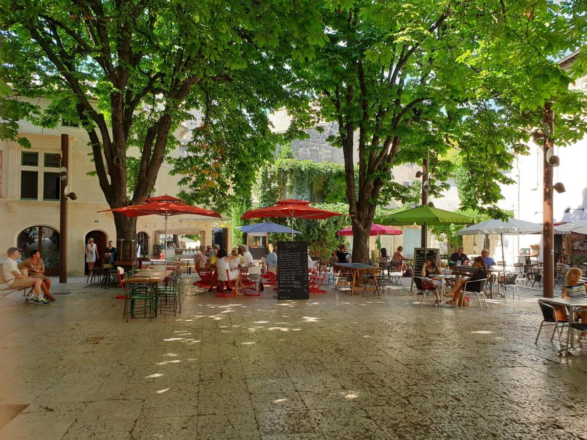 Appartamento Les Estrelles Saint-Rémy-de-Provence Esterno foto